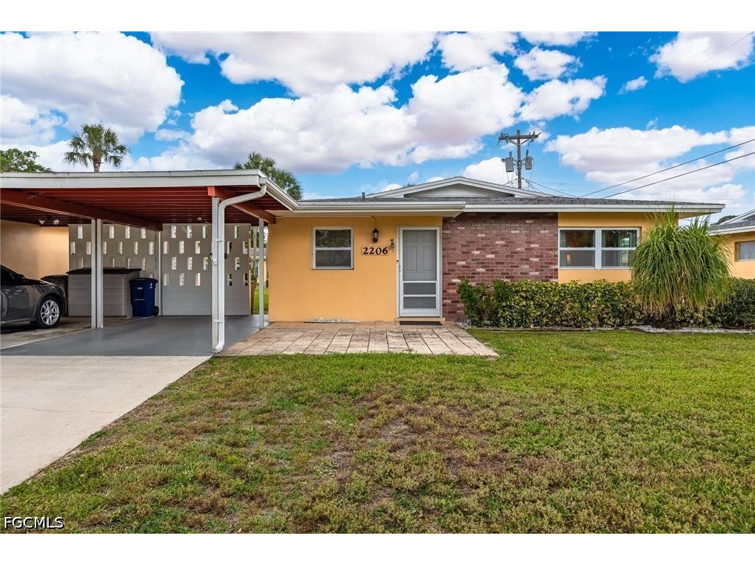 2206 E 6th Street Lehigh Acres FL 33936 2026018913 image1