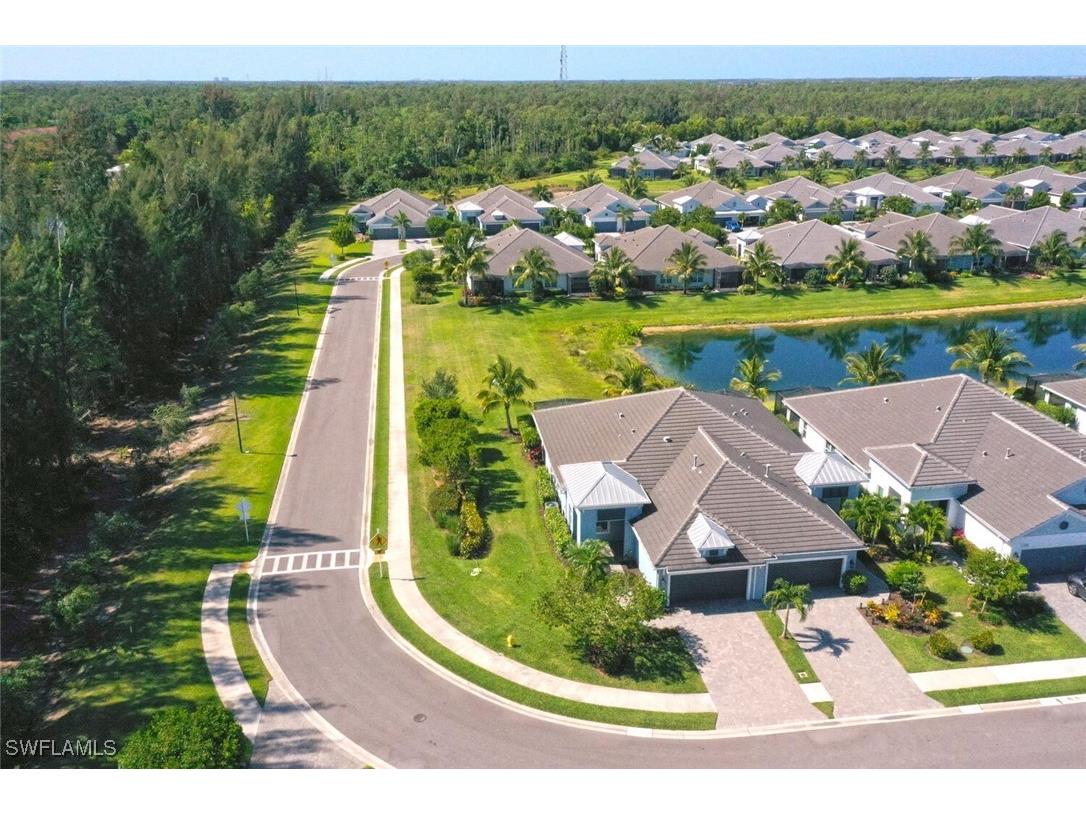 2206 Marquesa Circle Naples FL 34112 225000581 image1