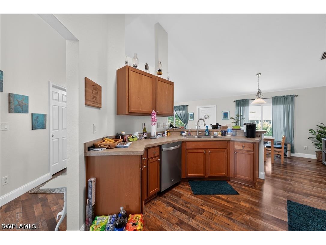 2206 NE 24th Terrace Cape Coral FL 33909 226024850 image11