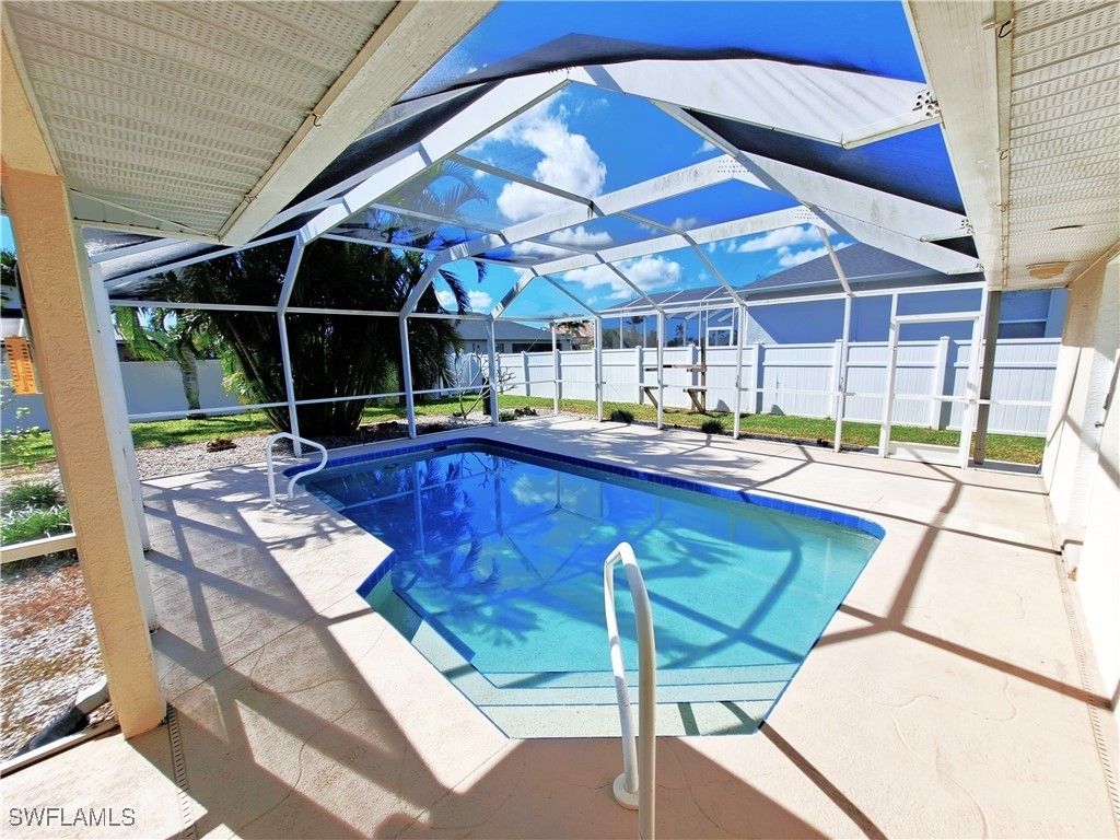 2206 SW 39th Street Cape Coral FL 33914 224090342 image1