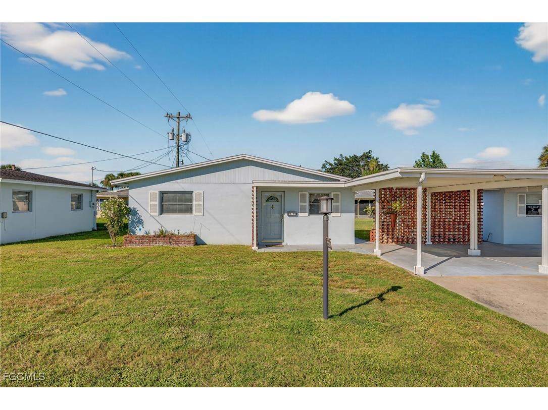 2207 Croton Court Lehigh Acres FL 33936 2025020534 image1