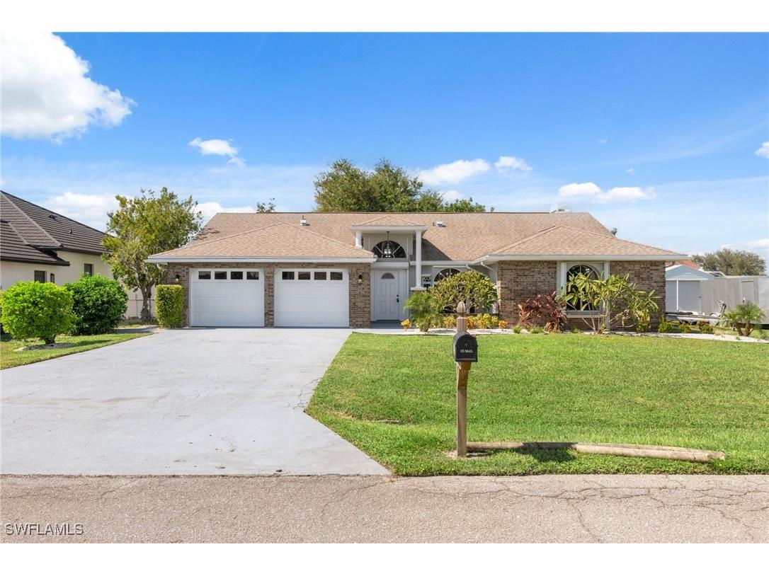 2207 Havana Avenue Fort Myers FL 33905 224086437 image1