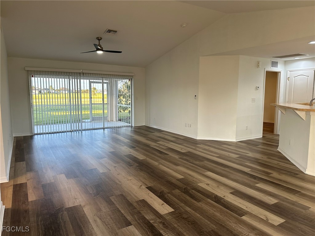 2207 NE 15th Lane Cape Coral FL 33909 2025025274 image4