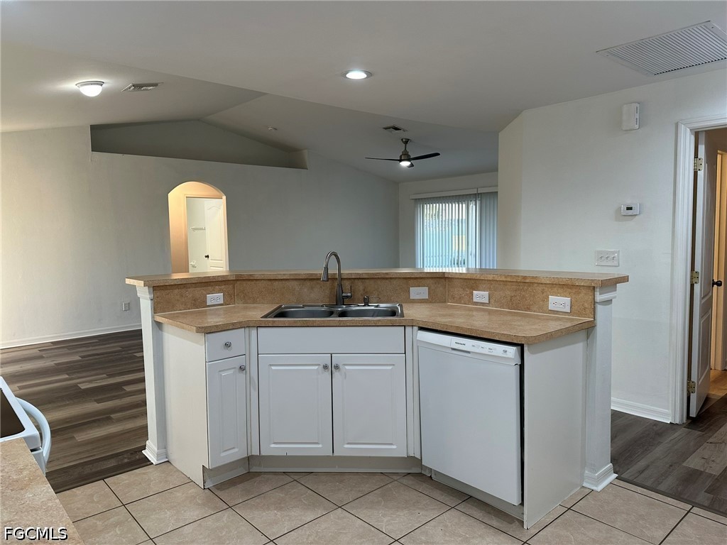 2207 NE 15th Lane Cape Coral FL 33909 2026029342 image16