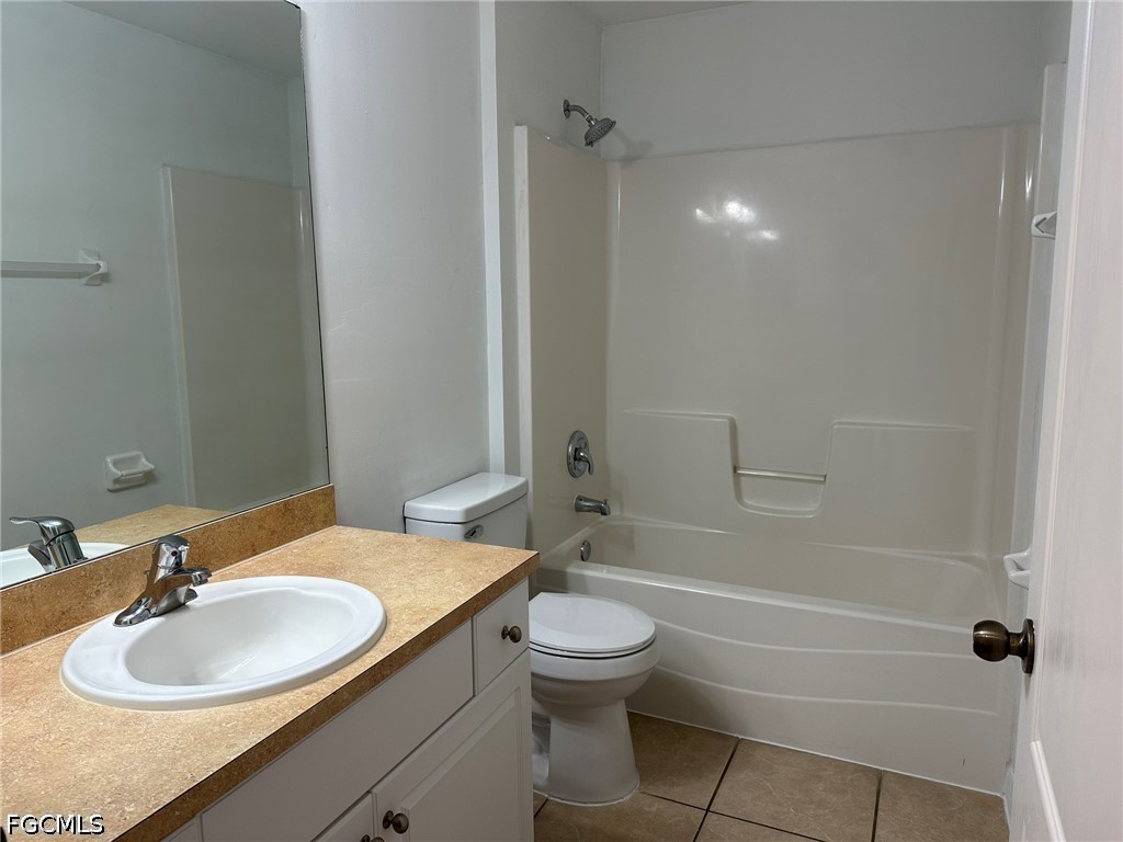 2207 NE 15th Lane Cape Coral FL 33909 2026029342 image23