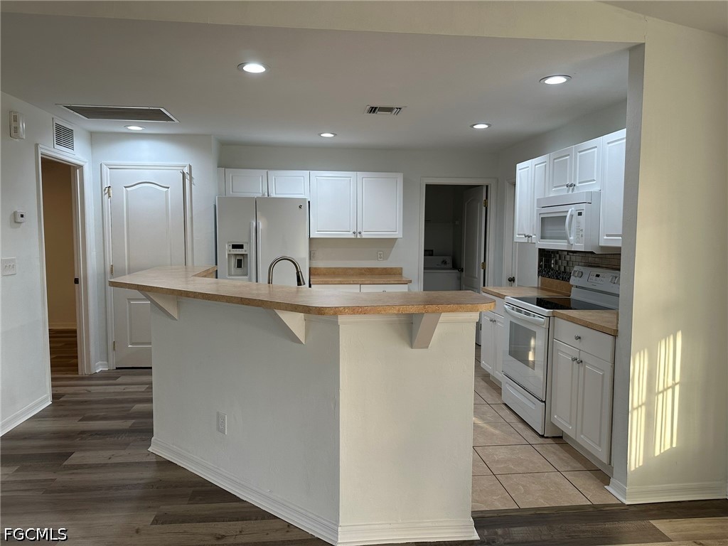 2207 NE 15th Lane Cape Coral FL 33909 2026029342 image9