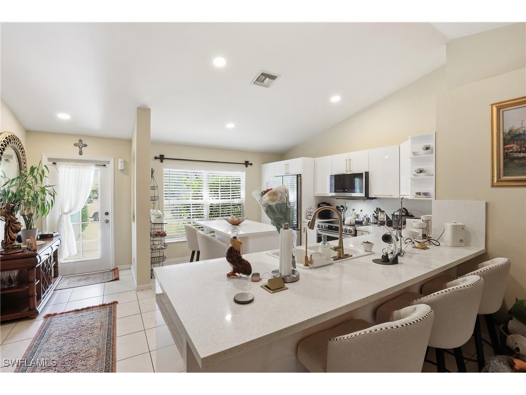 2207 NE 28th Street Cape Coral FL 33909 225076572 image10