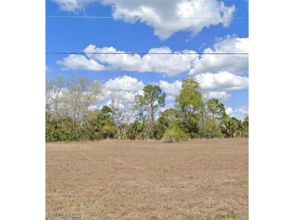 2207 NE 43rd Lane Cape Coral FL 33909 223051139 image1