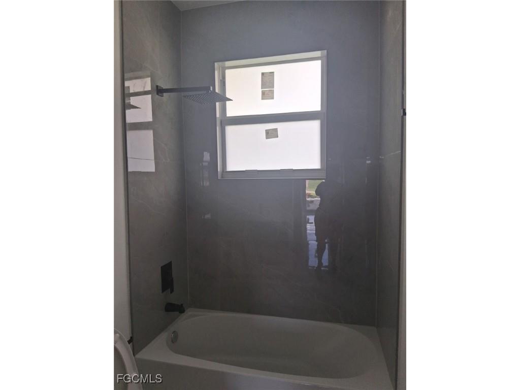 2207 NW 25th Lane Cape Coral FL 33993 2025015082 image10