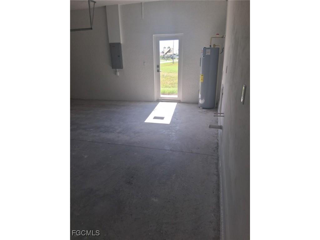 2207 NW 25th Lane Cape Coral FL 33993 2025015082 image11