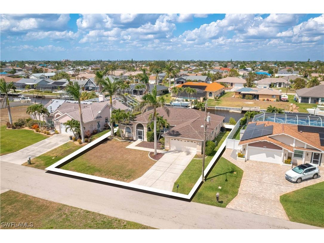 2207 SE 10th Lane Cape Coral FL 33990 223025247 image1