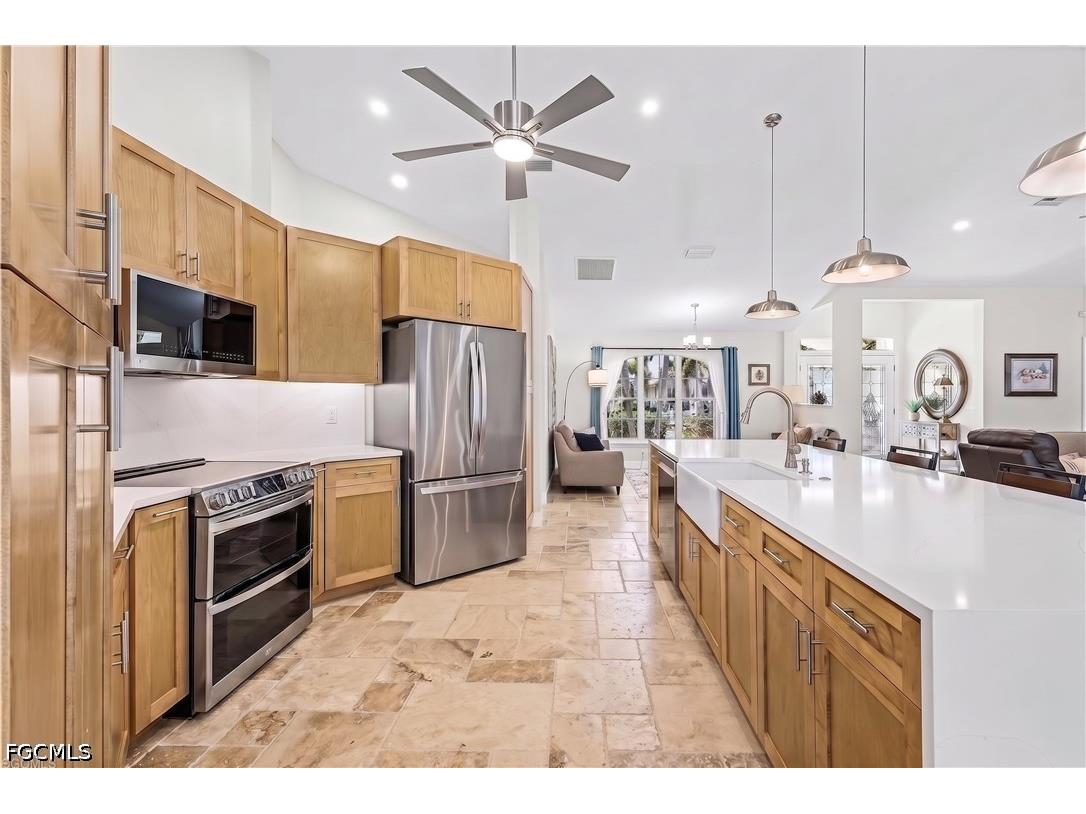 2207 SW 52nd Street Cape Coral FL 33914 2026029056 image7