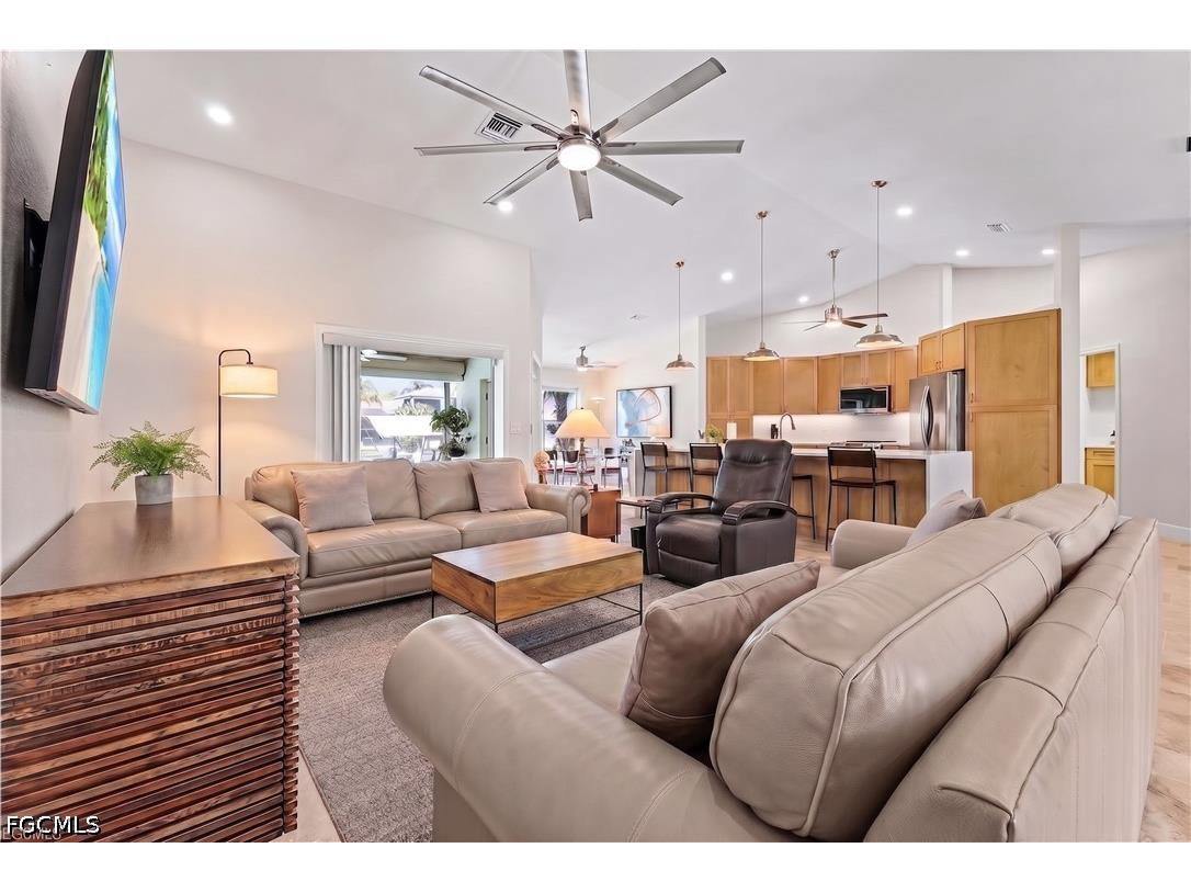 2207 SW 52nd Street Cape Coral FL 33914 2026029056 image9