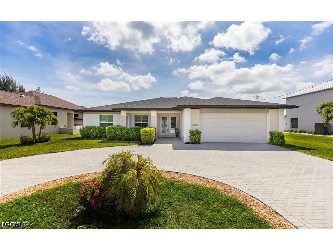 2207 Surfside Boulevard Cape Coral FL 33991 2026020314 image1