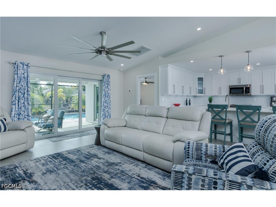 2207 Surfside Boulevard Cape Coral FL 33991 2026020314 image10