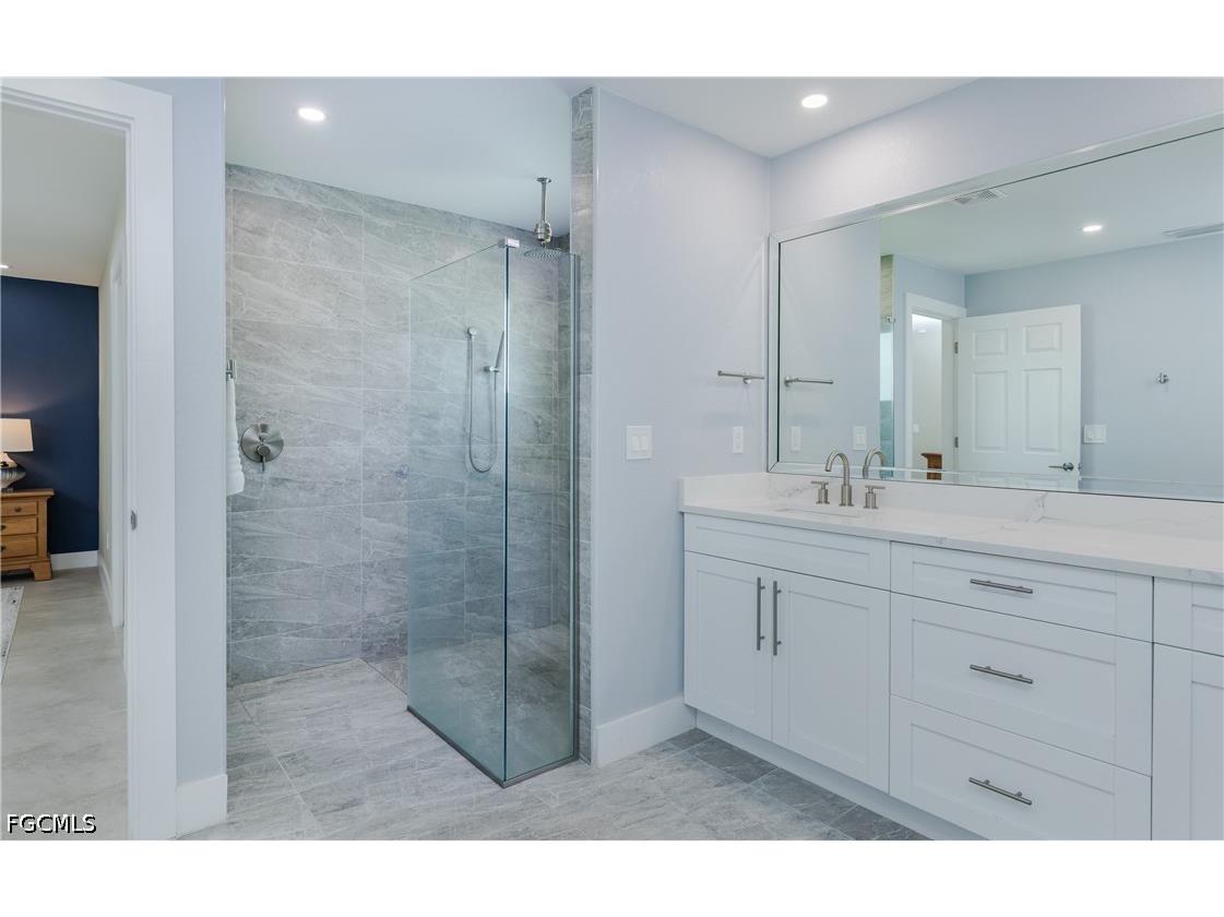 2207 Surfside Boulevard Cape Coral FL 33991 2026020314 image16