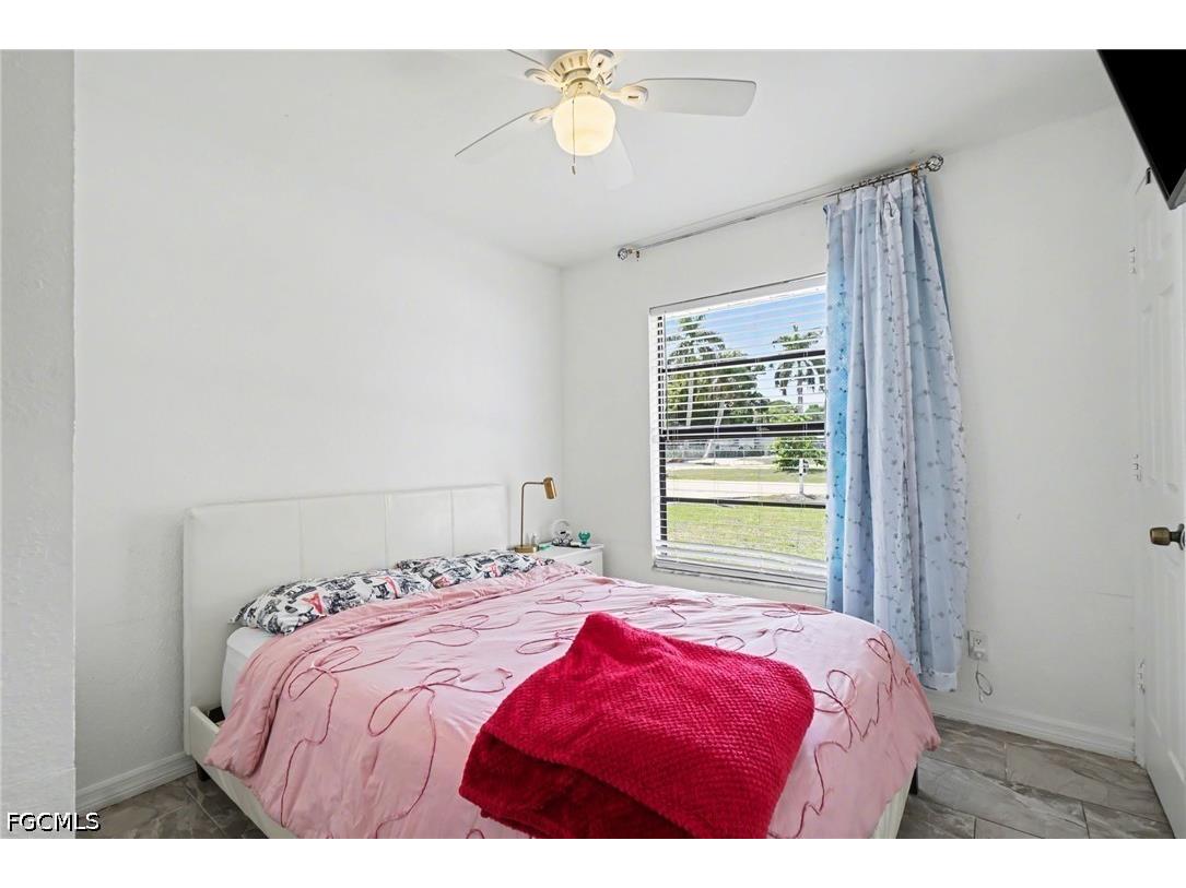2208/2210 Iris Way Fort Myers FL 33905 2026015825 image13