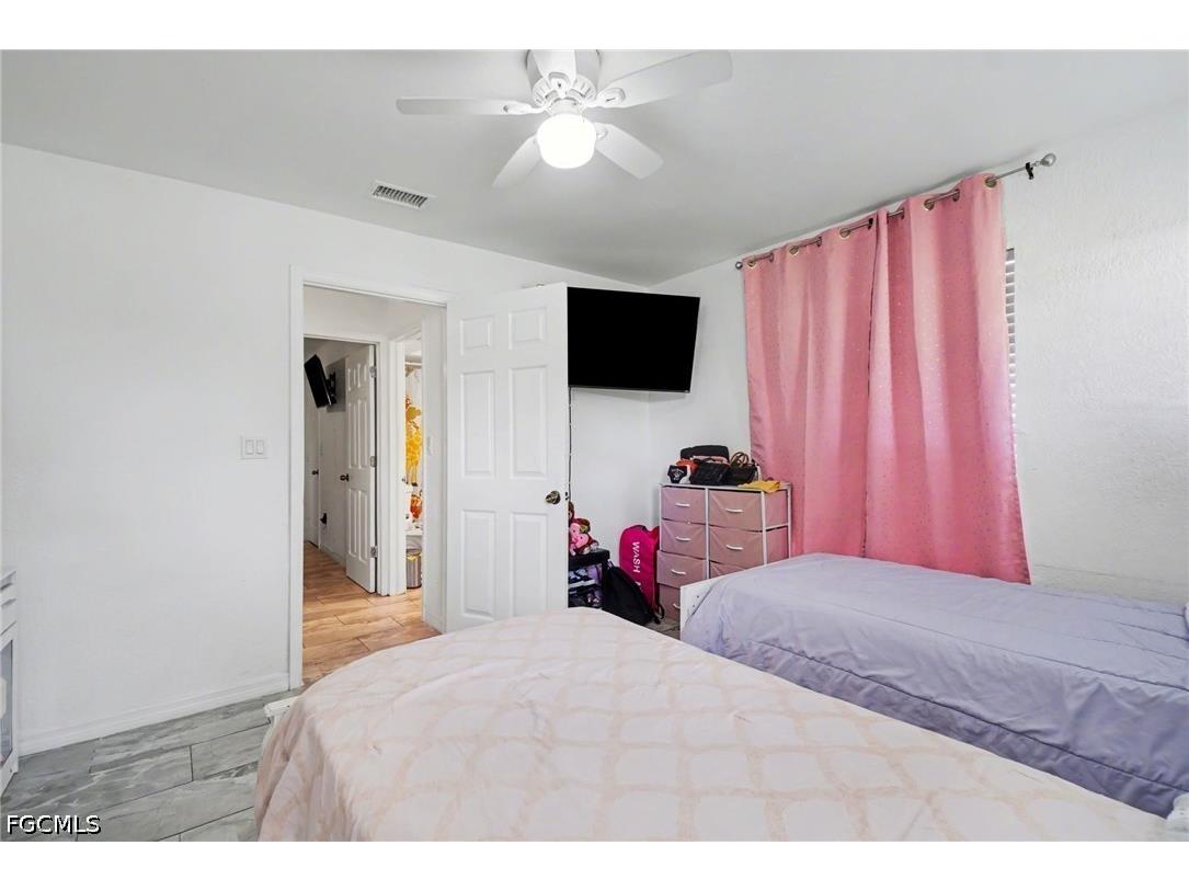 2208/2210 Iris Way Fort Myers FL 33905 2026015825 image17