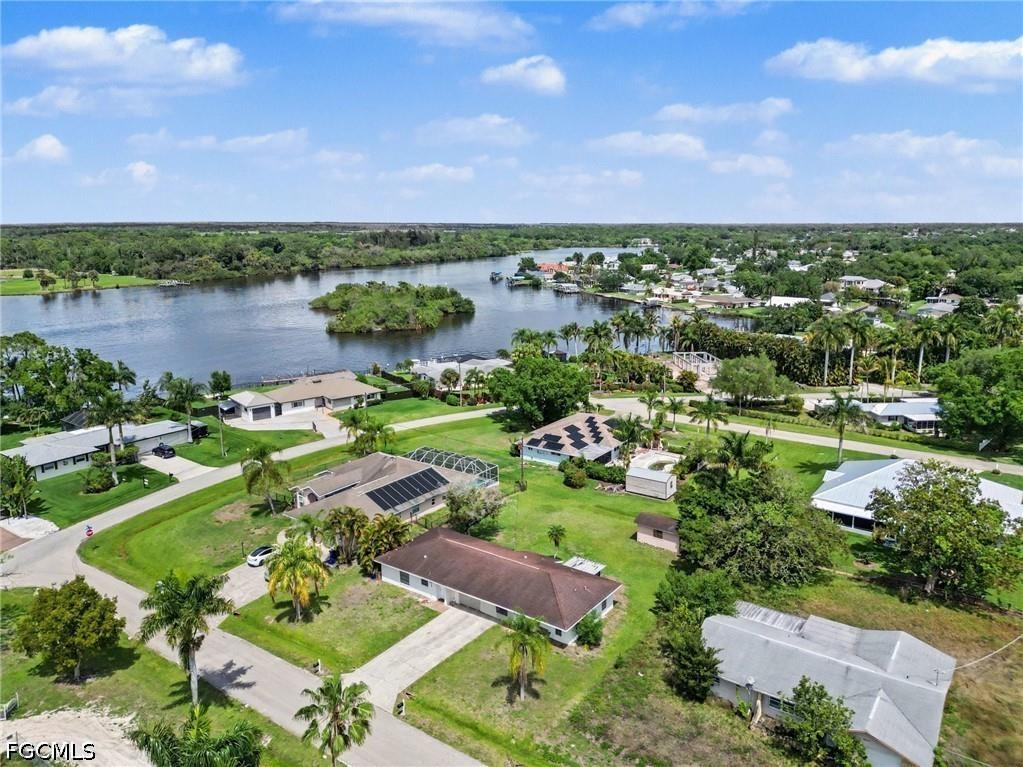 2208/2210 Iris Way Fort Myers FL 33905 2026015825 image43