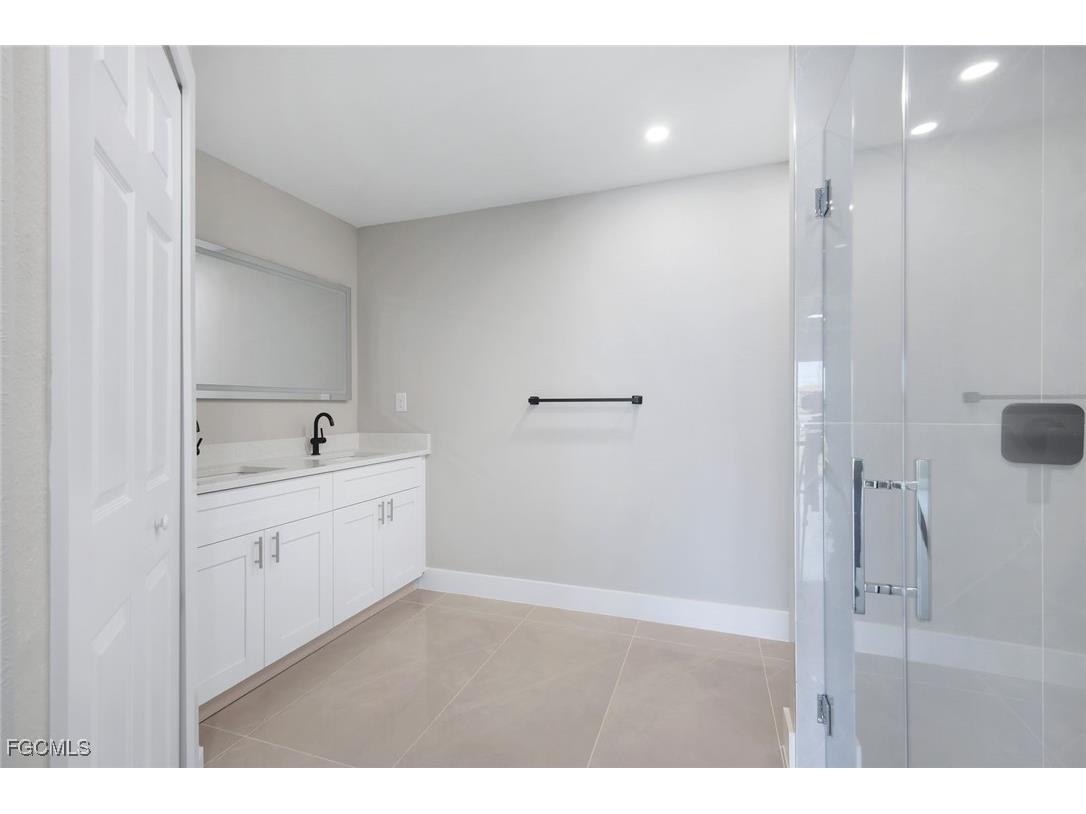 2208 NE 23rd Avenue Cape Coral FL 33909 2025024938 image14