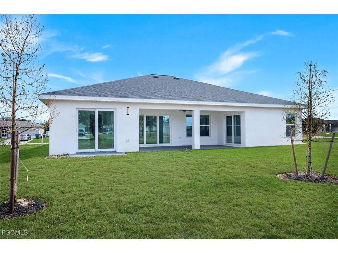2208 NE 23rd Avenue Cape Coral FL 33909 2025024938 image25