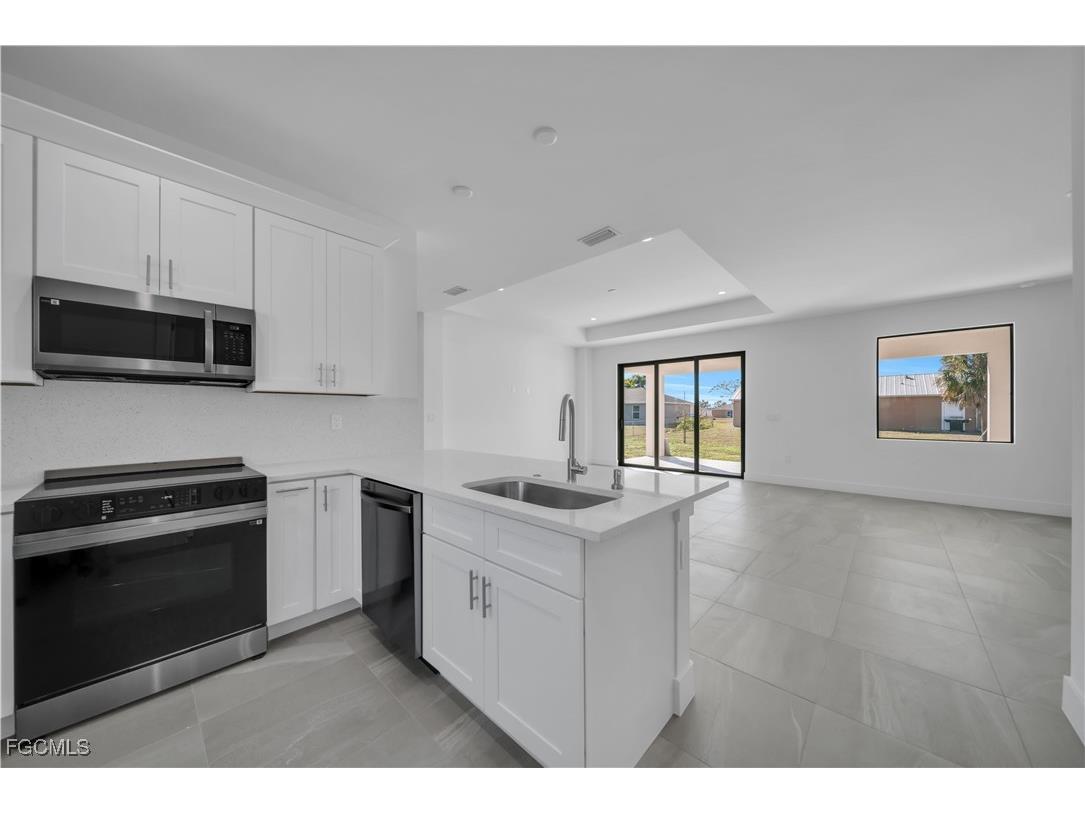 2208 NE 9th Avenue Cape Coral FL 33909 2026004913 image15