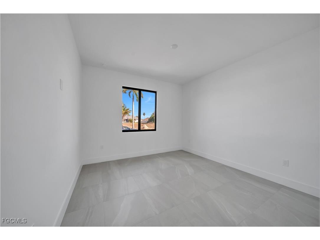 2208 NE 9th Avenue Cape Coral FL 33909 2026004913 image22