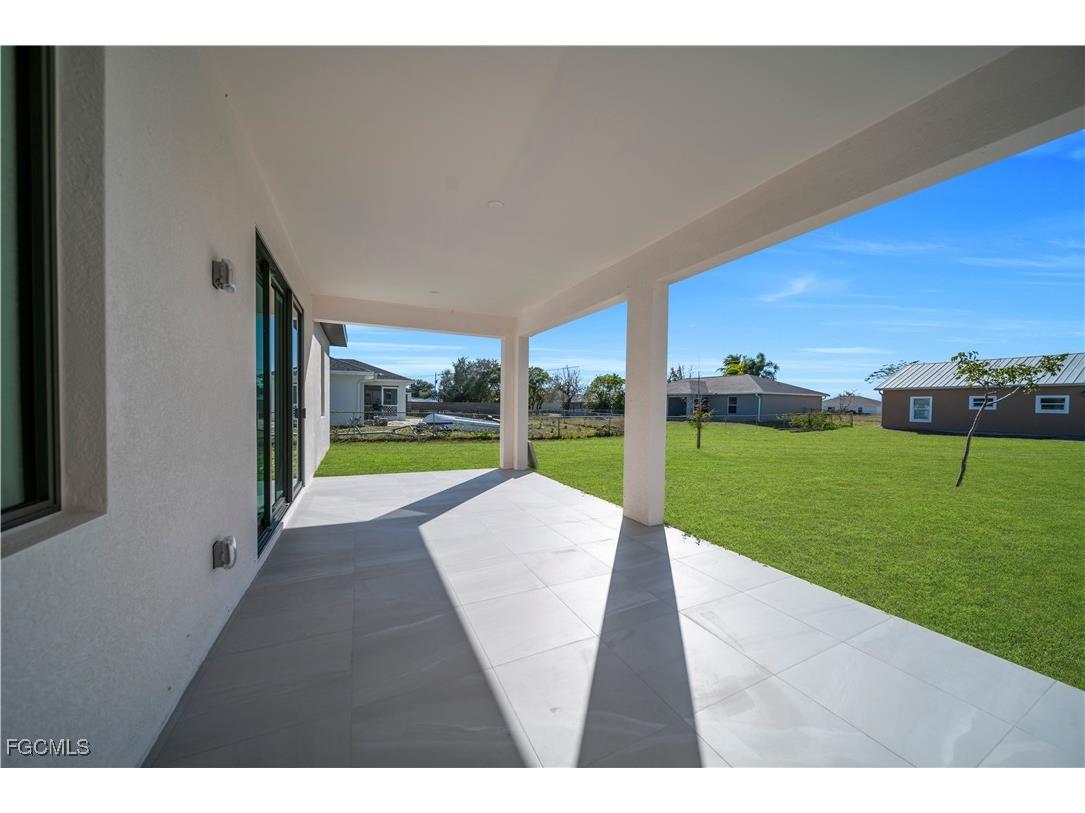 2208 NE 9th Avenue Cape Coral FL 33909 2026004913 image34