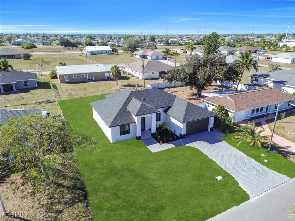 2208 NE 9th Avenue Cape Coral FL 33909 2026004913 image39