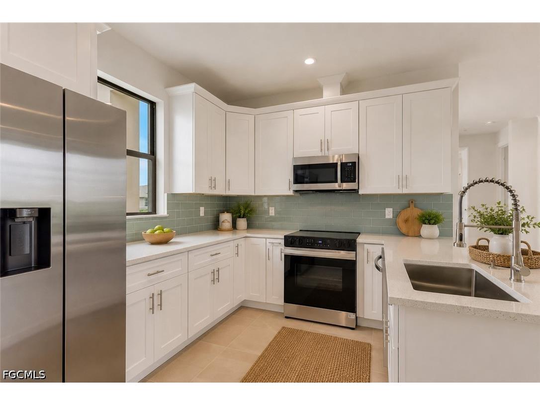 2208 NE 9th Avenue Cape Coral FL 33909 2026026679 image3