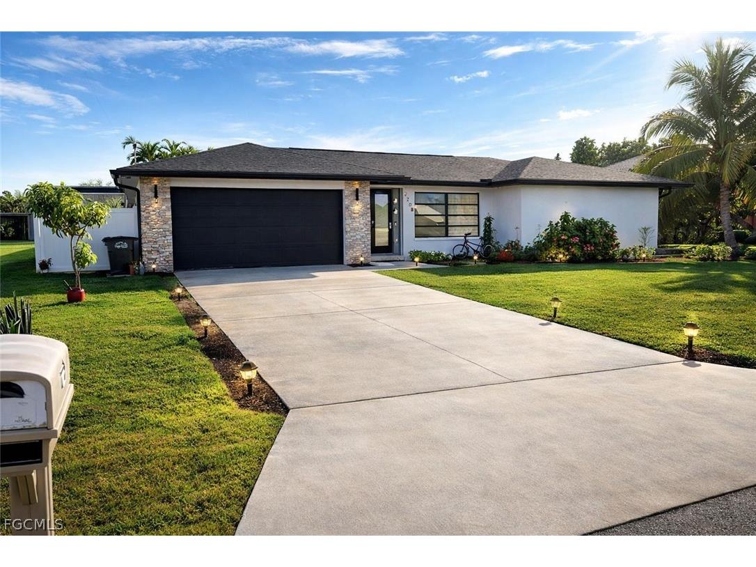 2208 SE 10th Street Cape Coral FL 33990 2026008427 image1