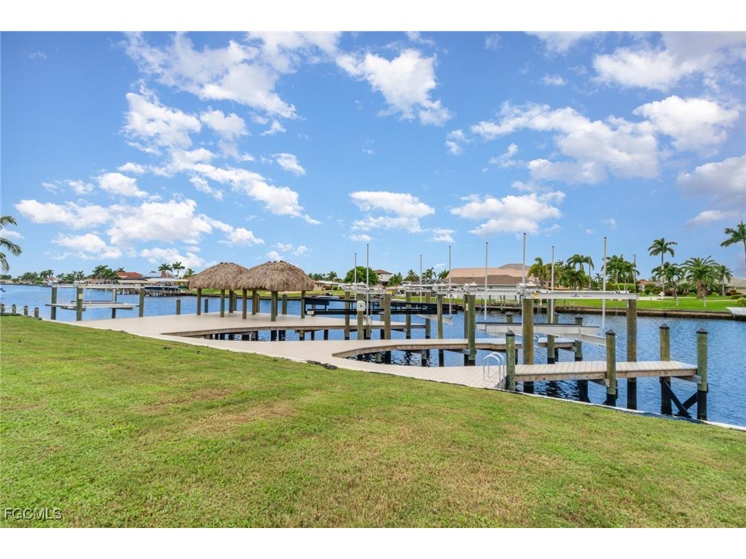 2208 SE 27th Street Cape Coral FL 33904 2025007440 image11