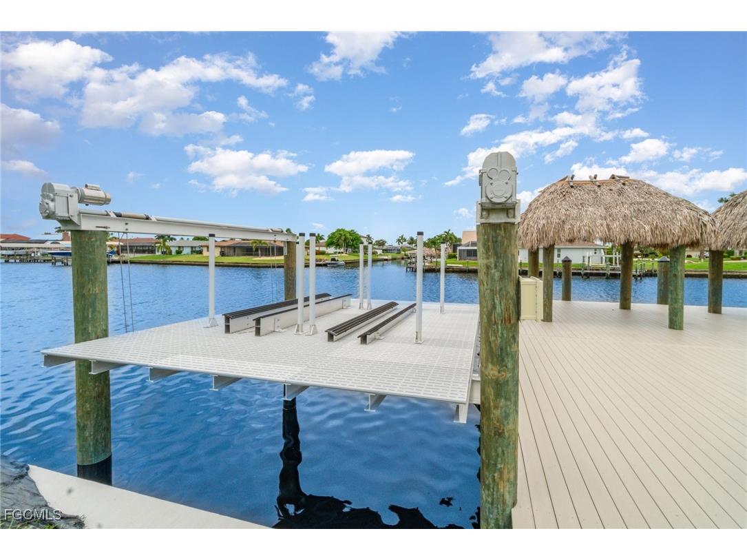 2208 SE 27th Street Cape Coral FL 33904 2025007440 image9