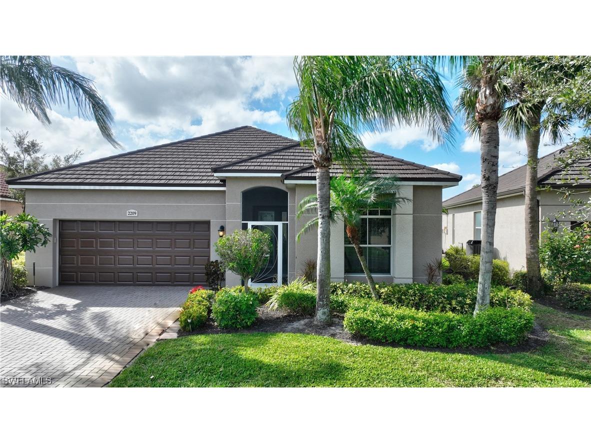 2209 Bainmar Drive Lehigh Acres FL 33973 224007184 image1