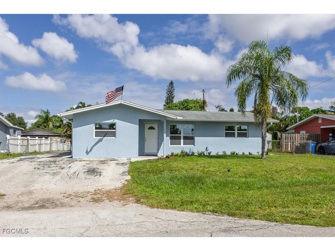 2209 Delta Street Fort Myers FL 33907 2025014521 image1