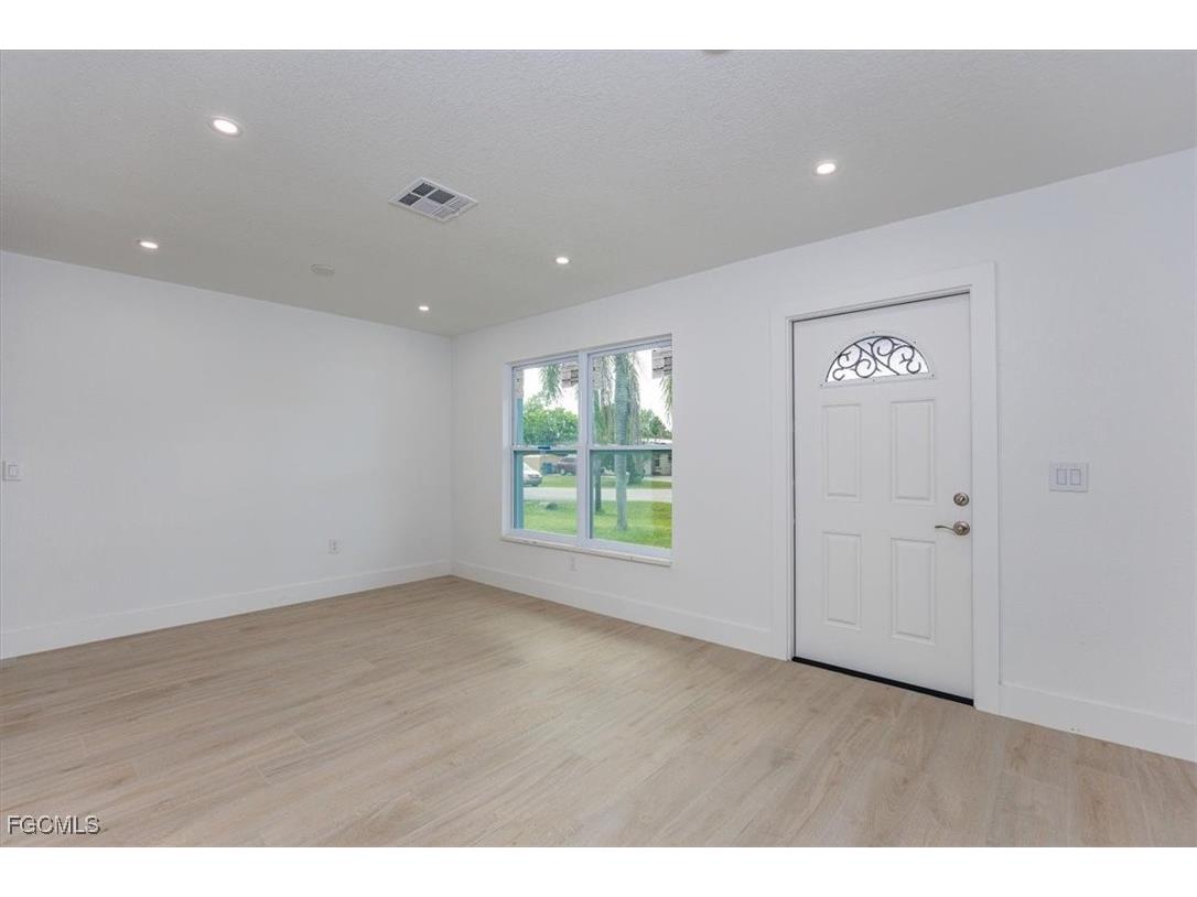 2209 Delta Street Fort Myers FL 33907 2025014521 image22