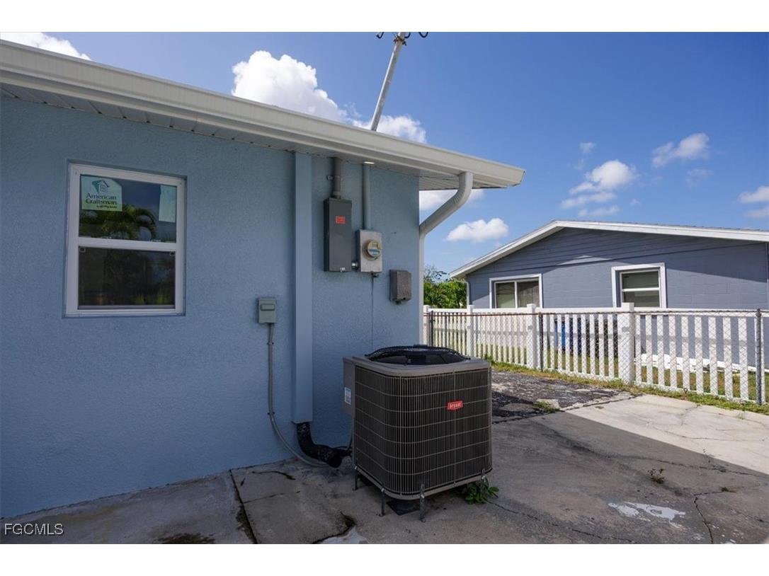 2209 Delta Street Fort Myers FL 33907 2025014521 image28
