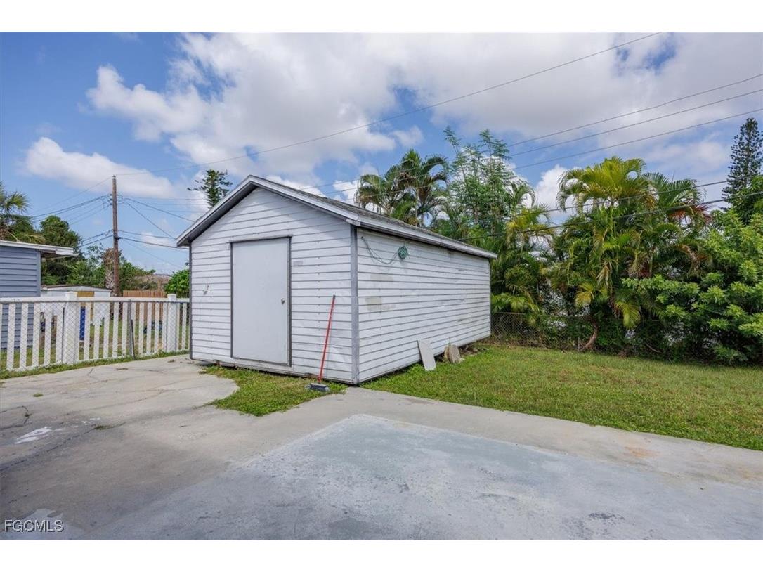 2209 Delta Street Fort Myers FL 33907 2025014521 image29