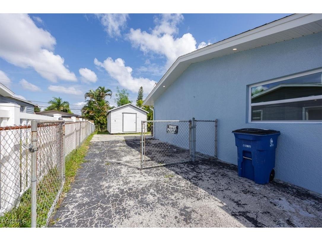 2209 Delta Street Fort Myers FL 33907 2025014521 image30