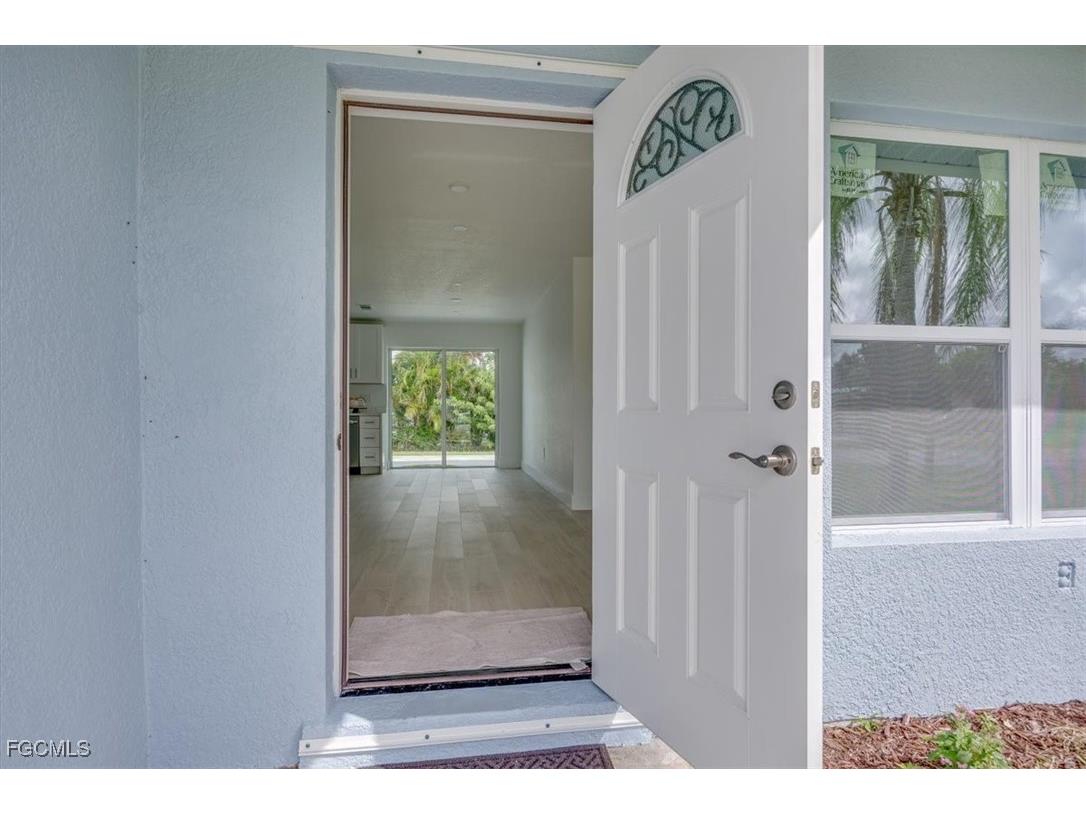 2209 Delta Street Fort Myers FL 33907 2025014521 image6