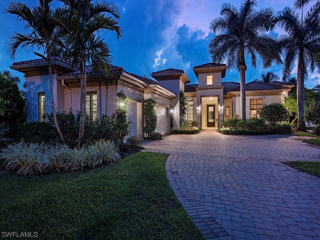 2209 Miramonte Court Naples FL 34105 223022827 image1