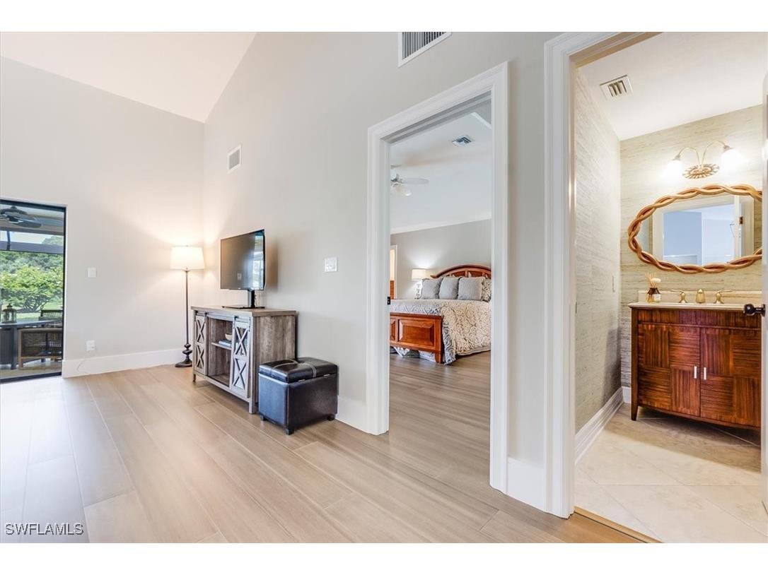 2209 Regal Way Naples FL 34110 225053763 image20