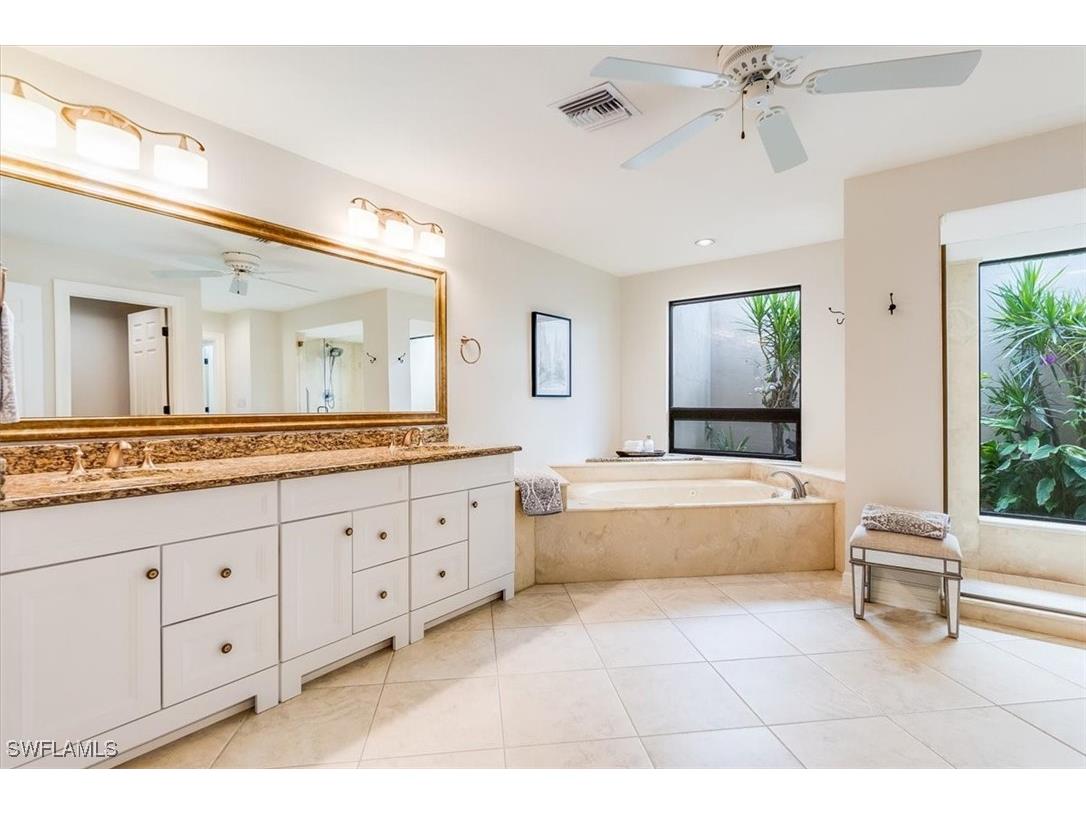 2209 Regal Way Naples FL 34110 225053763 image25