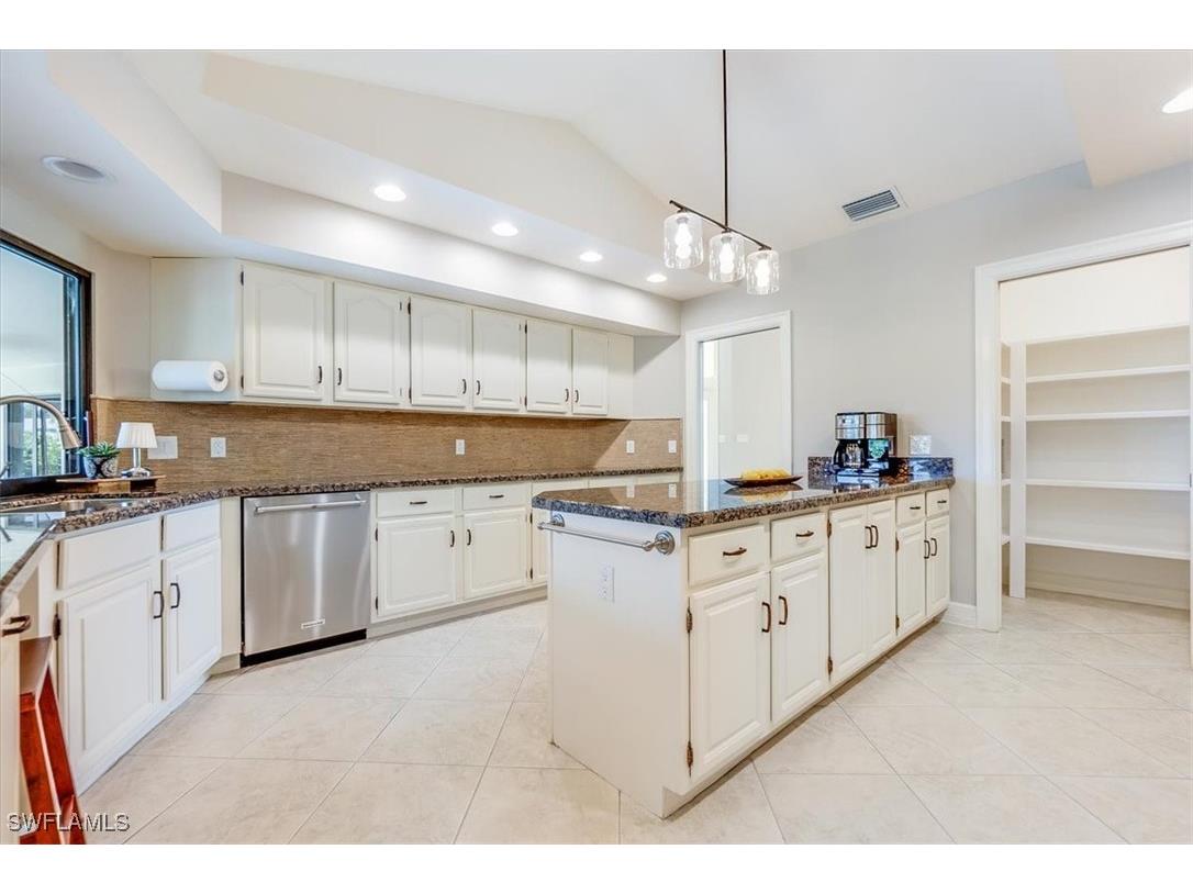 2209 Regal Way Naples FL 34110 225053763 image8