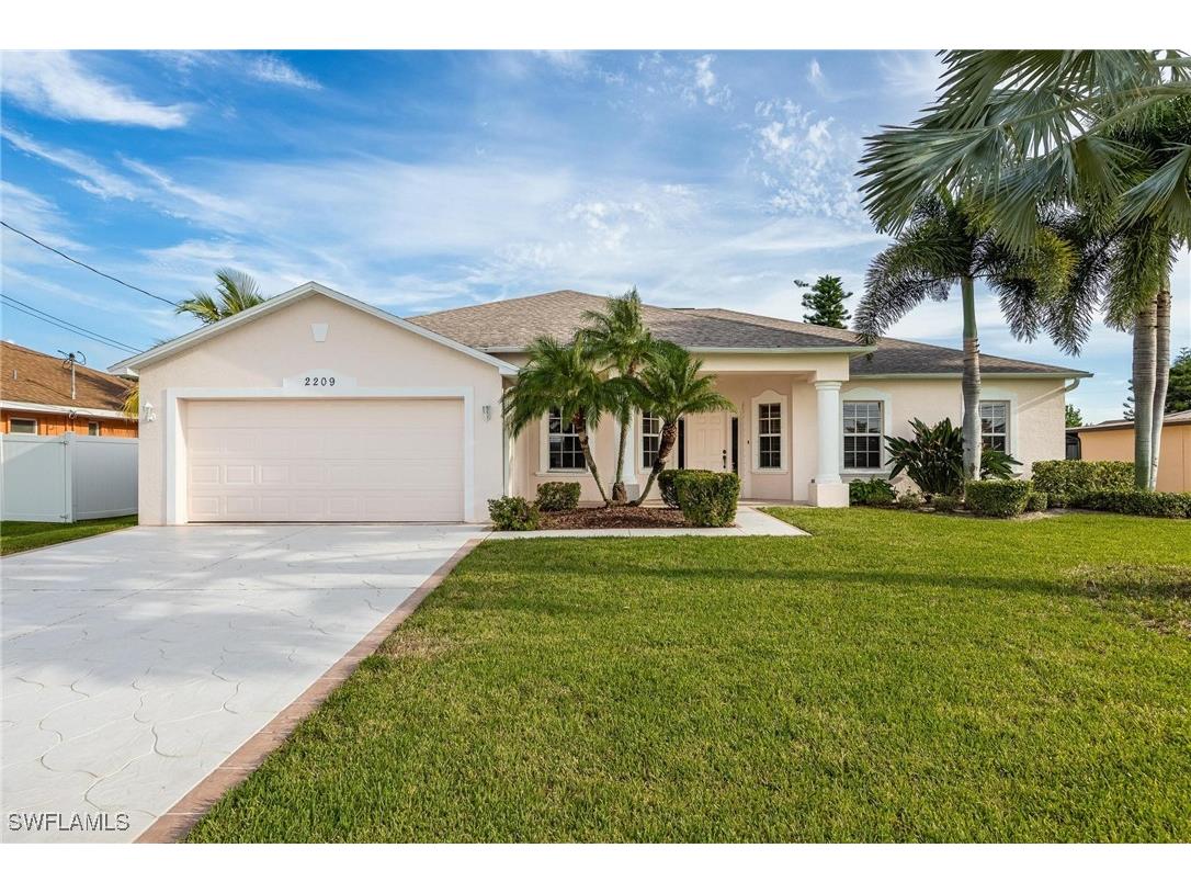 2209 SE 14th Terrace Cape Coral FL 33990 224076762 image1