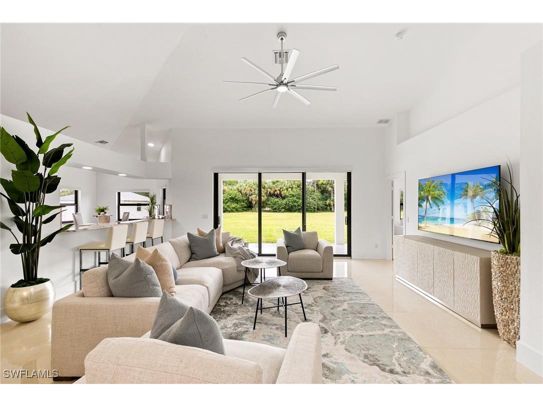 221 10th Street SE Naples FL 34117 225047621 image3