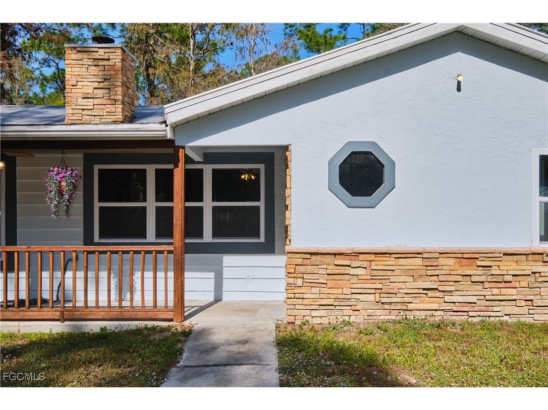 221 18th Avenue NW Naples FL 34120 2025024503 image1