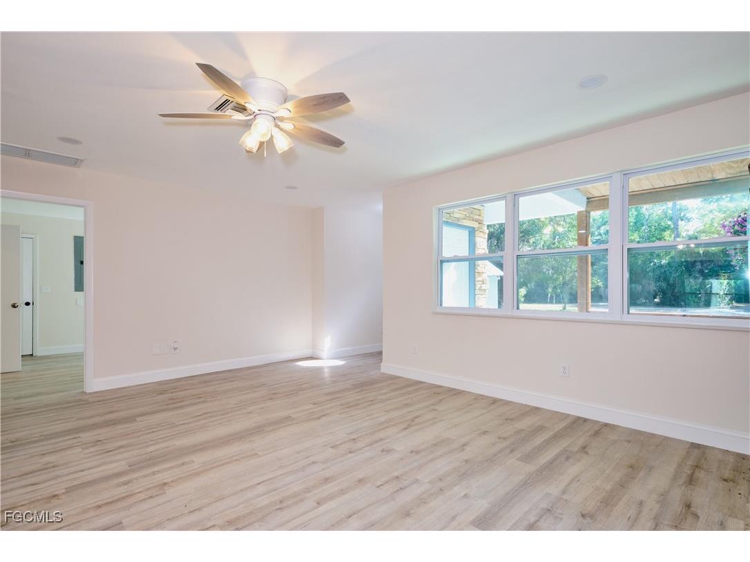 221 18th Avenue NW Naples FL 34120 2025024503 image10