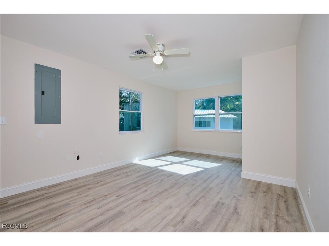 221 18th Avenue NW Naples FL 34120 2025024503 image26