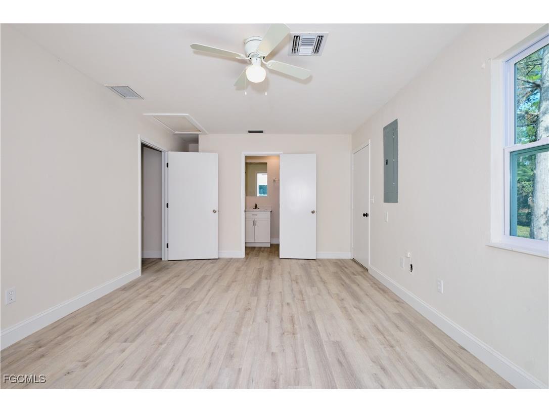 221 18th Avenue NW Naples FL 34120 2025024503 image27